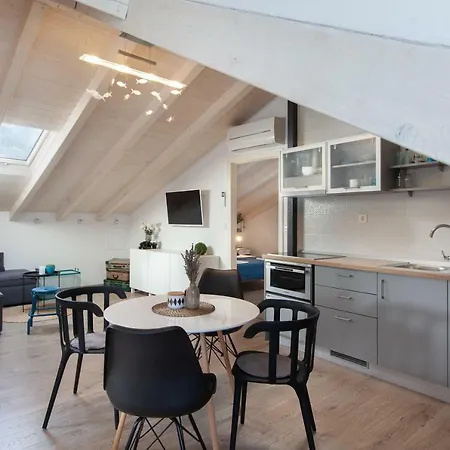 Apartment Seafront Center Fyaka Makarska