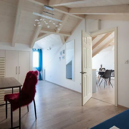 Seafront Center Fyaka *